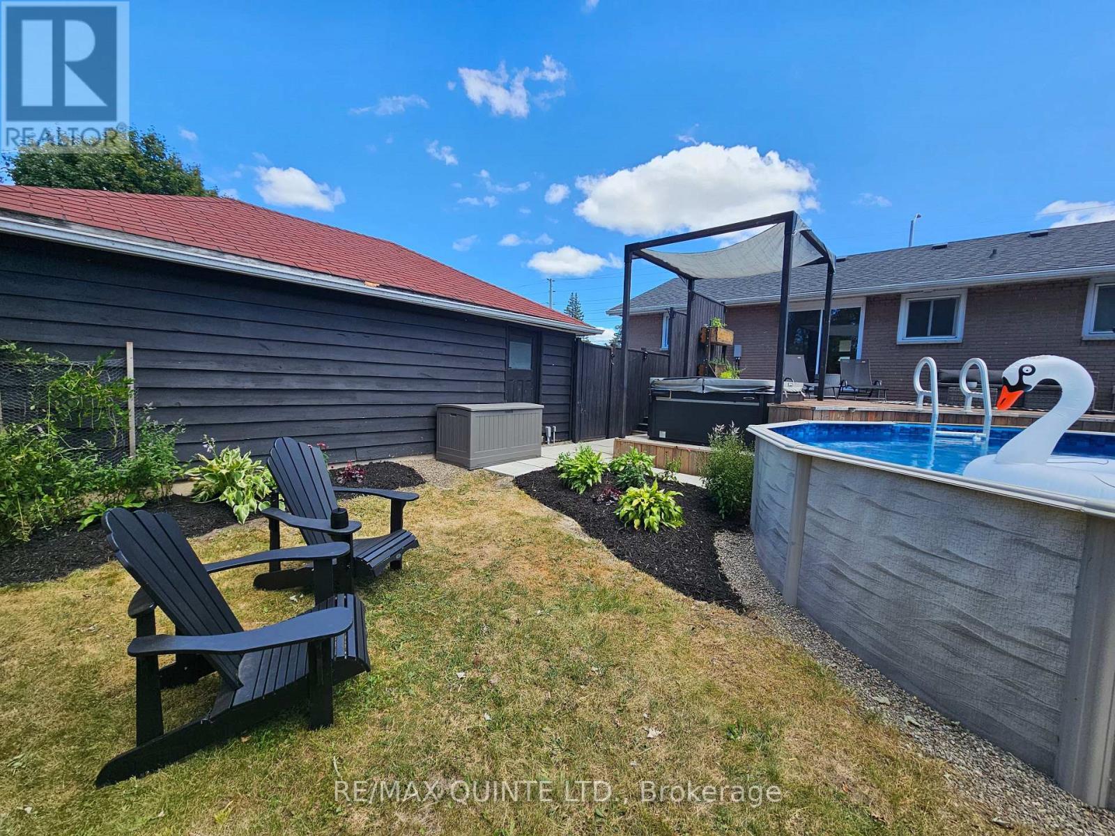 620 Sidney Street, Belleville (Belleville Ward), ON - Outdoor