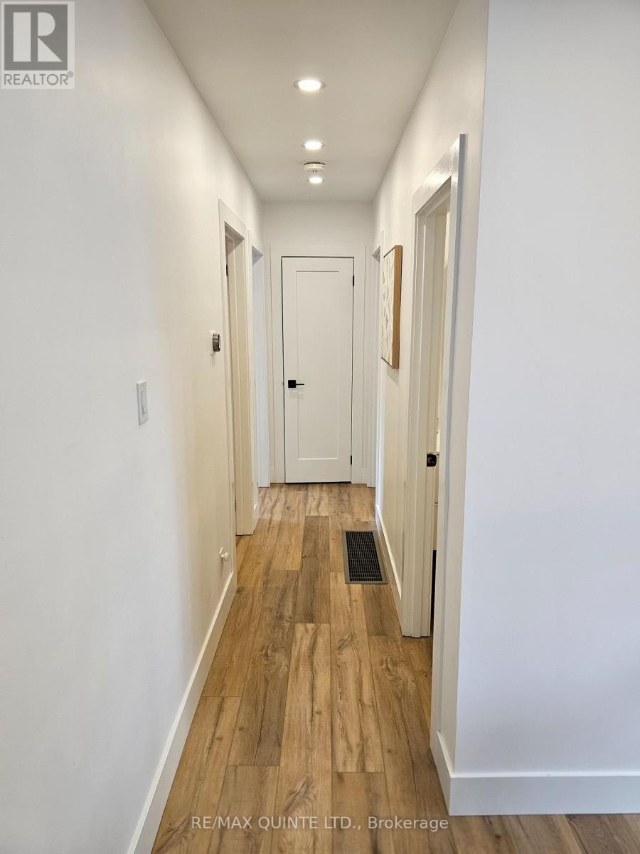 620 Sidney Street, Belleville (Belleville Ward), ON - Indoor Photo Showing Other Room