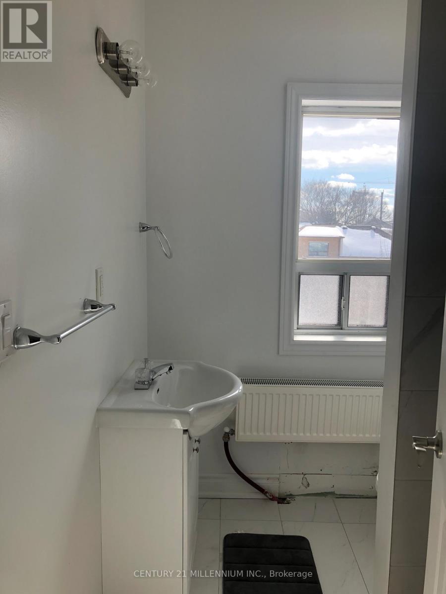 71 Clouston Avenue, Toronto, ON - Indoor