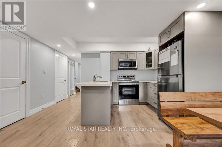 Upper - 119 Waterloo Street, Kitchener, ON - Indoor Photo Showing Kitchen With Stainless Steel Kitchen
