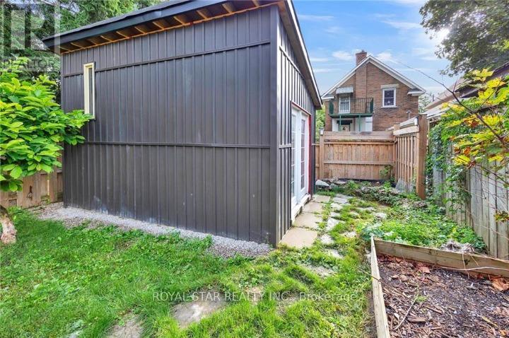 Upper - 119 Waterloo Street, Kitchener, ON - Outdoor