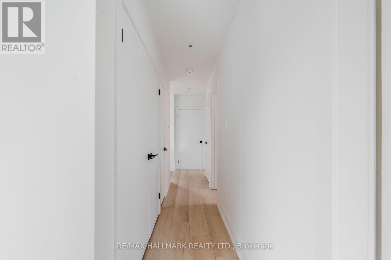 Main - 44 Robertsfield Crescent, Toronto, ON - Indoor Photo Showing Other Room