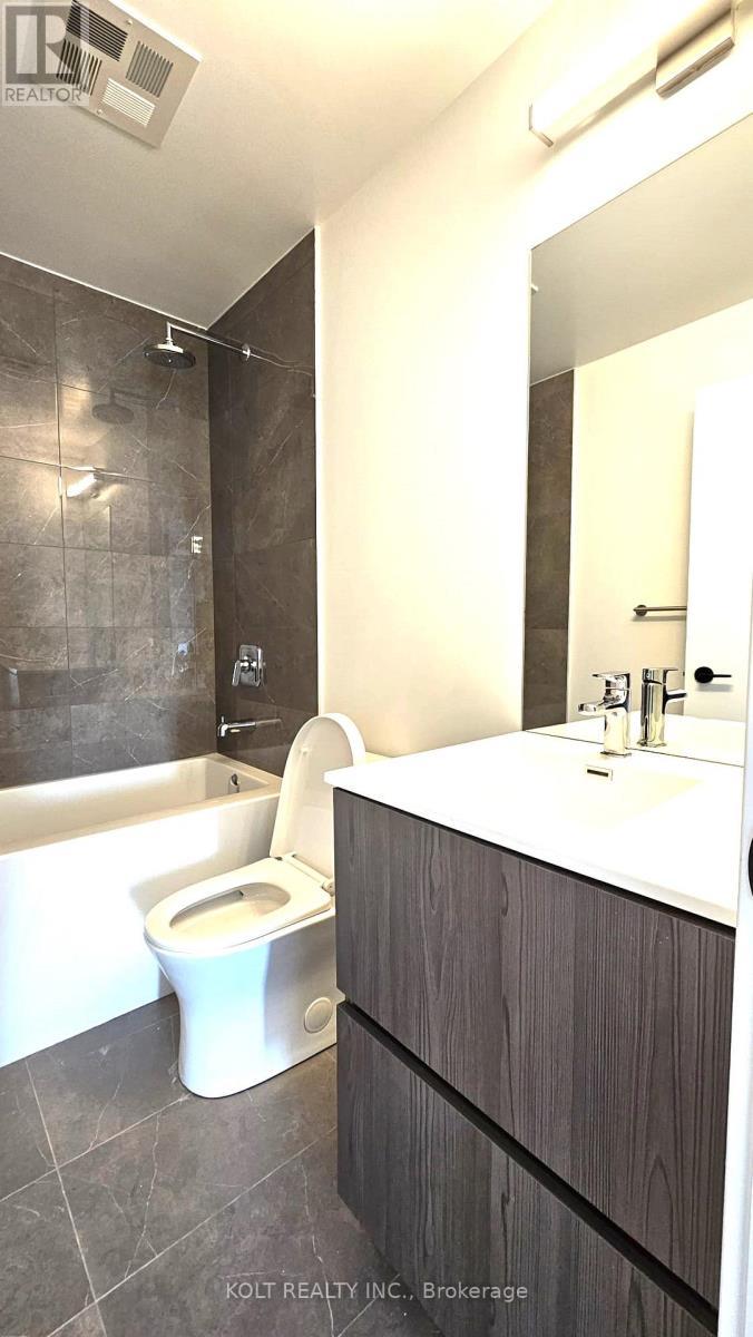 1004 - 220 Missinnihe Way, Mississauga, ON - Indoor Photo Showing Bathroom