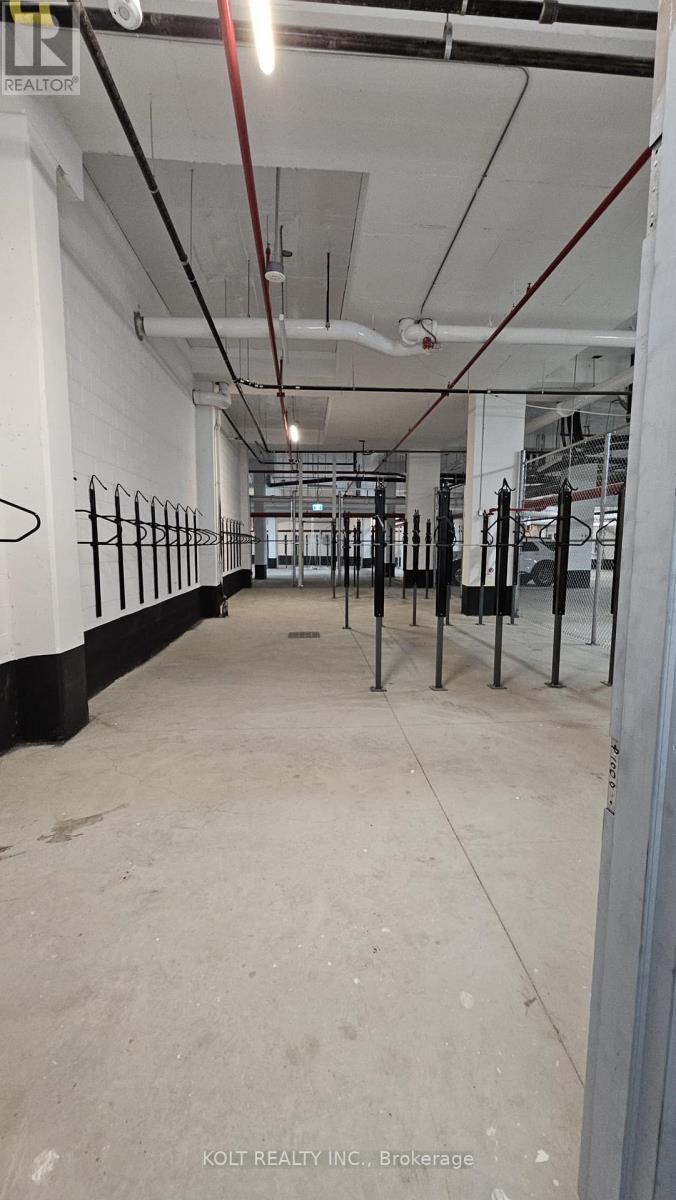 1004 - 220 Missinnihe Way, Mississauga, ON - Indoor