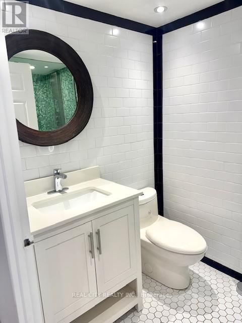 207 - 285 Enfield Place, Mississauga, ON - Indoor Photo Showing Bathroom