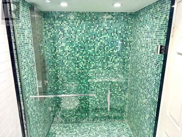 207 - 285 Enfield Place, Mississauga, ON - Indoor Photo Showing Bathroom