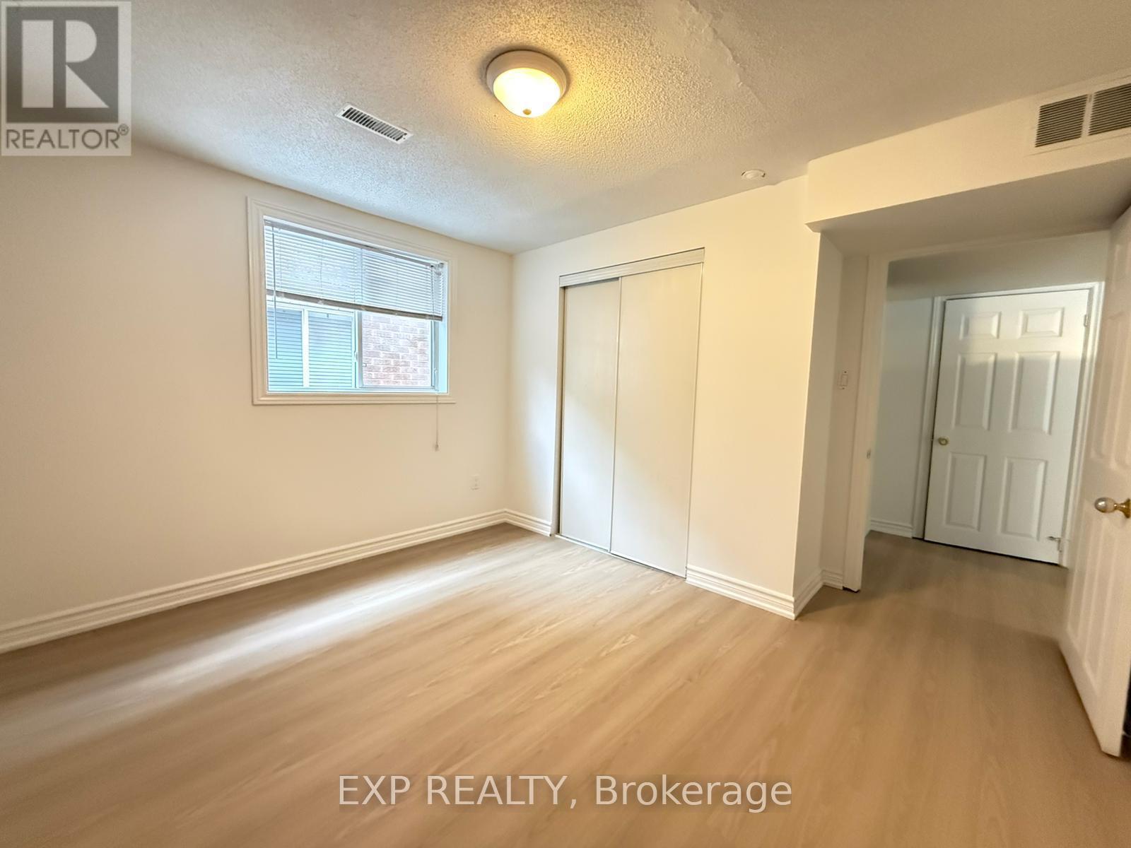 Main/Lower - 48 Estate Garden Drive, Richmond Hill, ON - Indoor Photo Showing Other Room