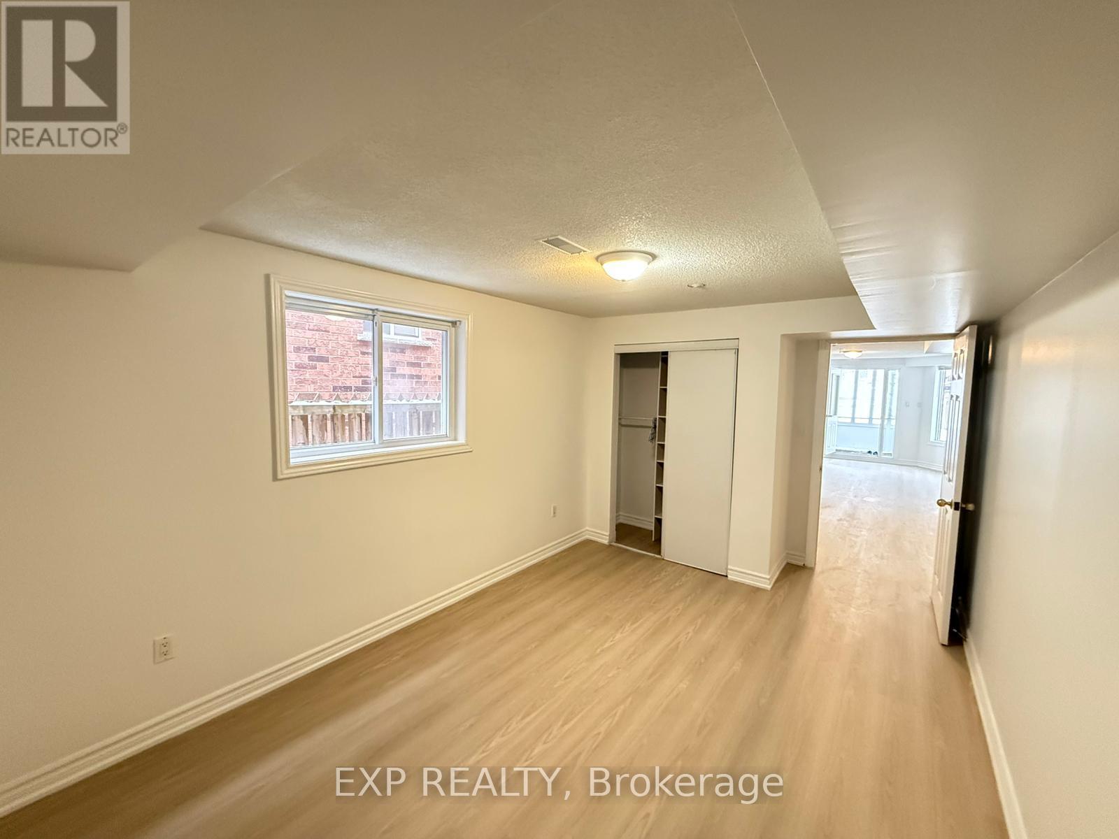 Main/Lower - 48 Estate Garden Drive, Richmond Hill, ON - Indoor Photo Showing Other Room