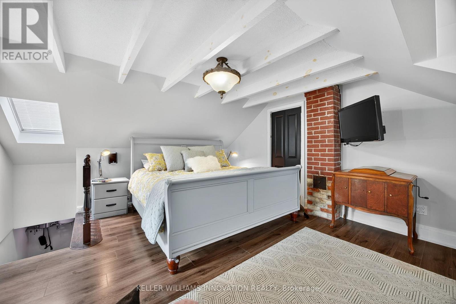 108 Owen Street, Barrie, ON - Indoor Photo Showing Bedroom