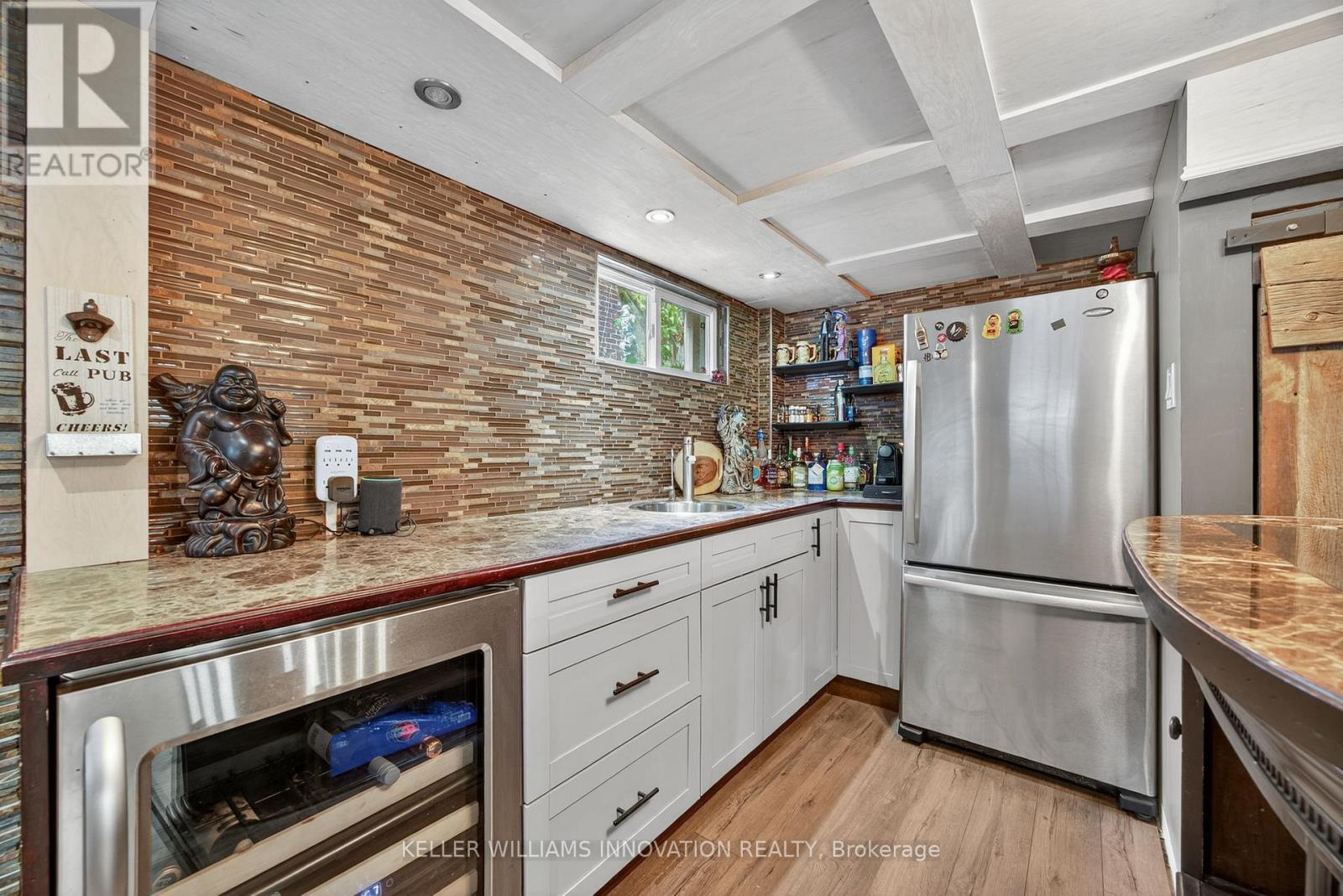 108 Owen Street, Barrie, ON - Indoor Photo Showing Kitchen