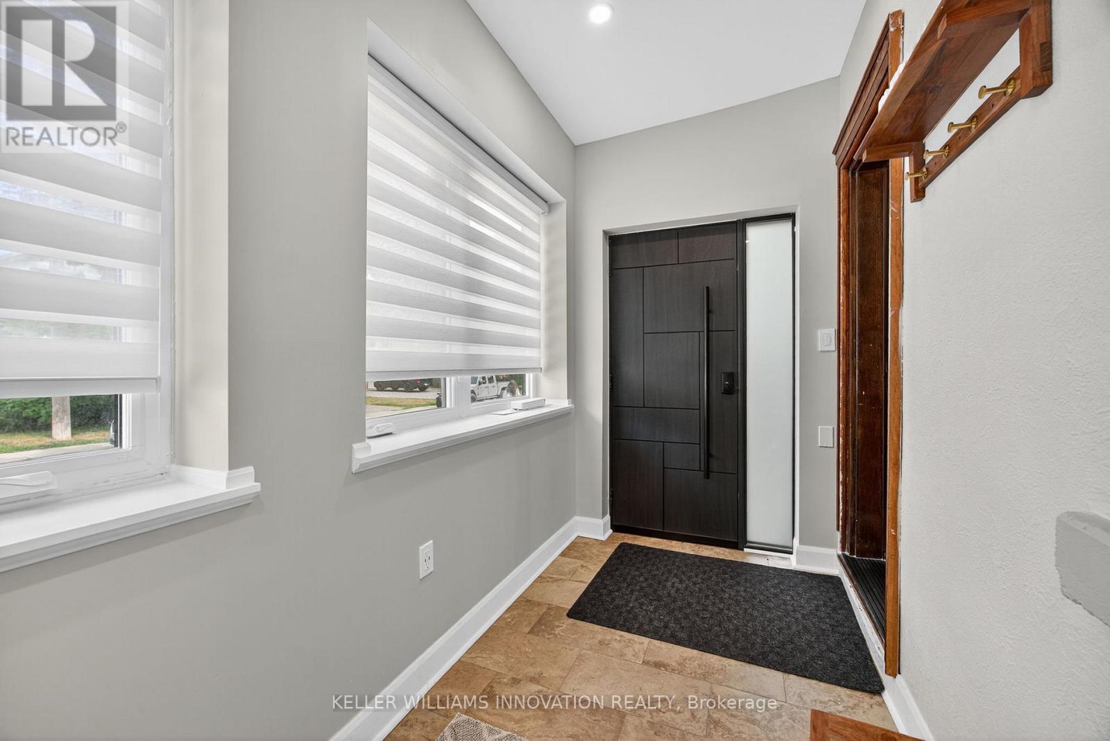 108 Owen Street, Barrie, ON - Indoor Photo Showing Other Room