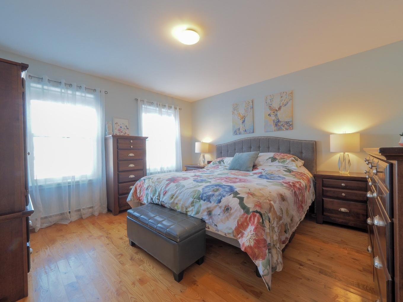 Chambre à coucher principale - 7215 Rue P.-E.-Neveu, Trois-Rivières, QC - Indoor Photo Showing Bedroom