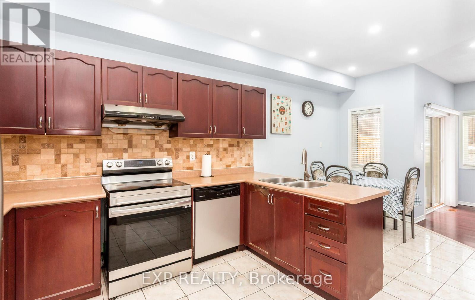 70 Grover Road, Brampton, ON - Indoor Photo Showing Kitchen With Double Sink