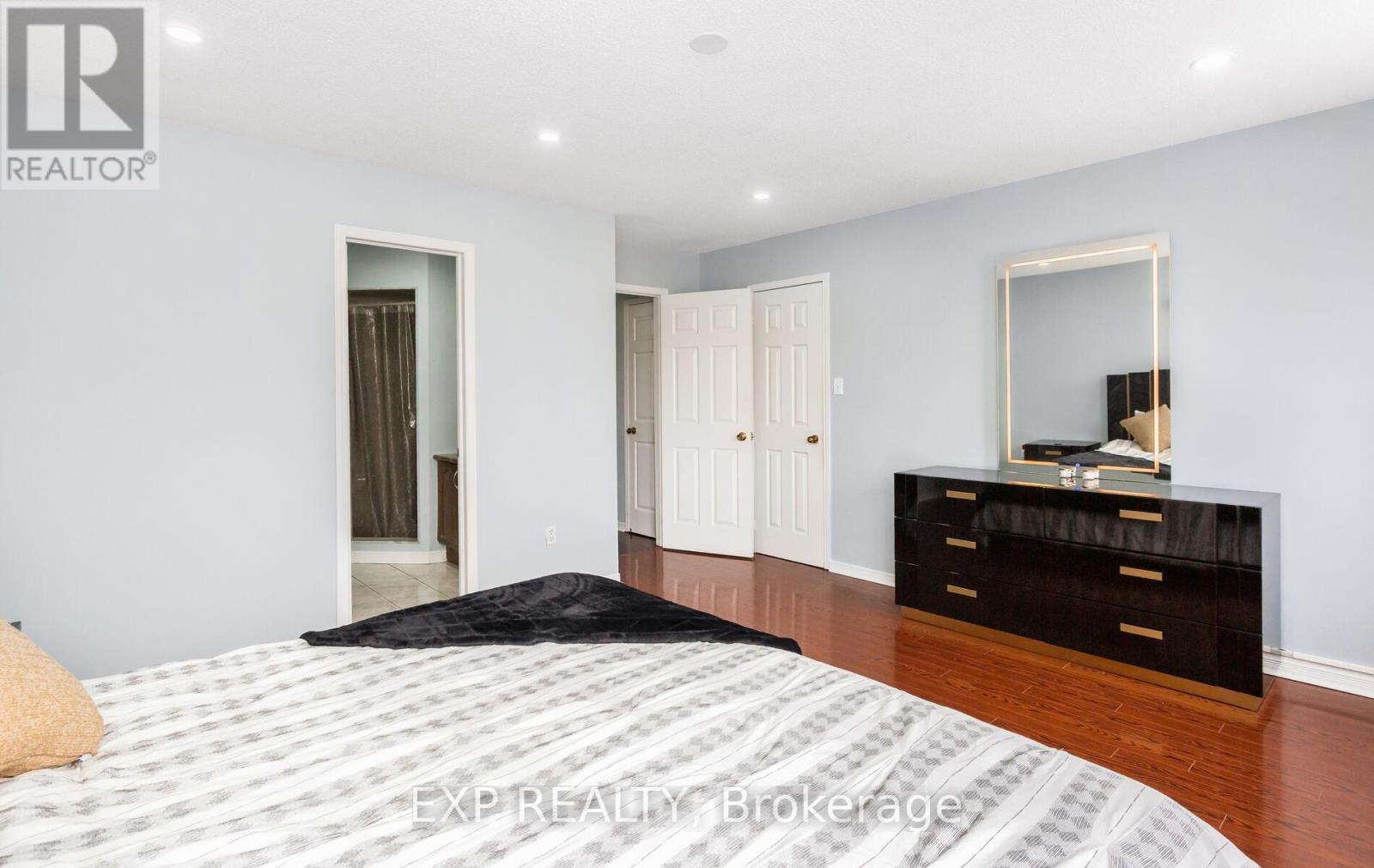 70 Grover Road, Brampton, ON - Indoor Photo Showing Bedroom