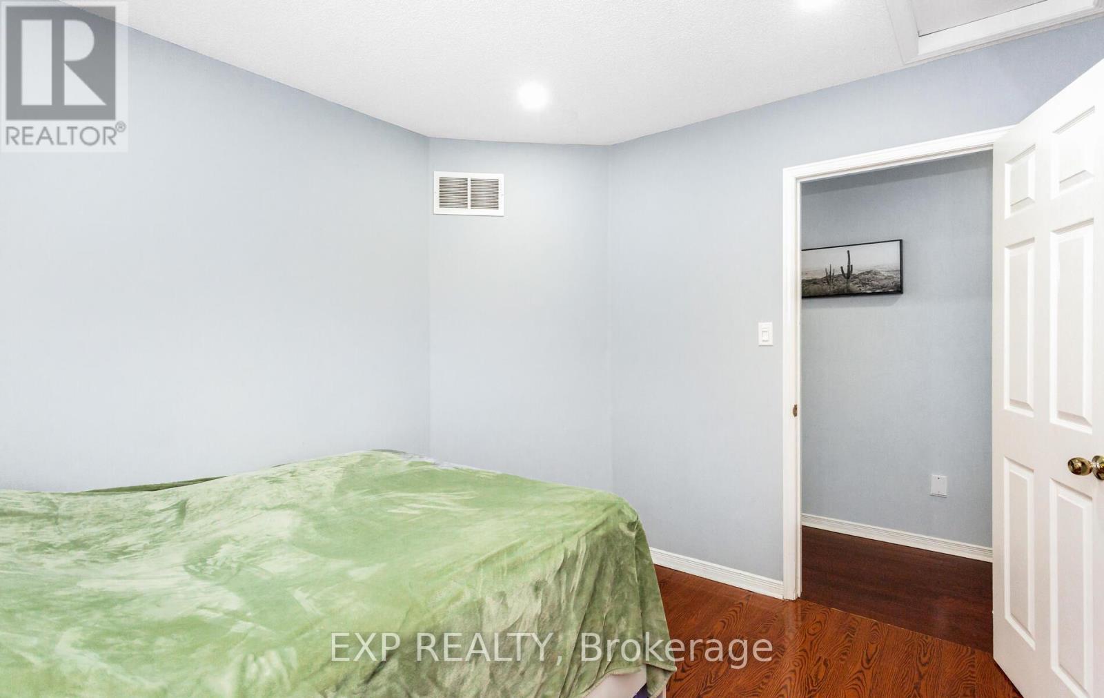 70 Grover Road, Brampton, ON - Indoor Photo Showing Bedroom