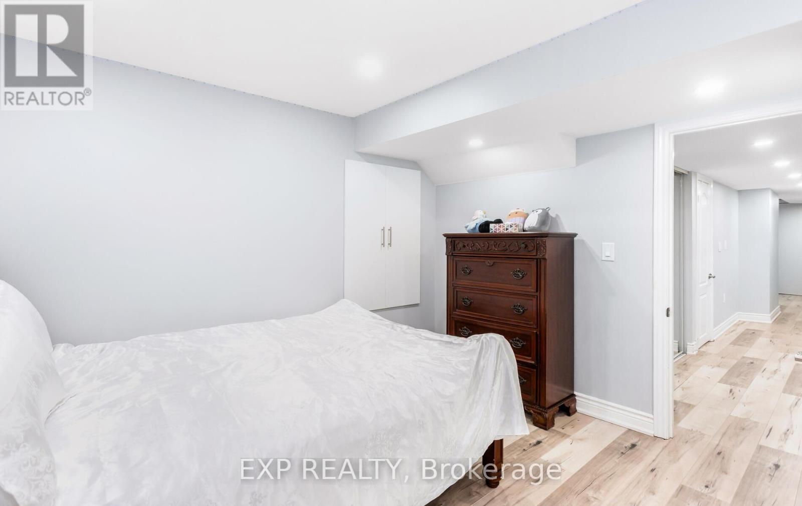 70 Grover Road, Brampton, ON - Indoor Photo Showing Bedroom