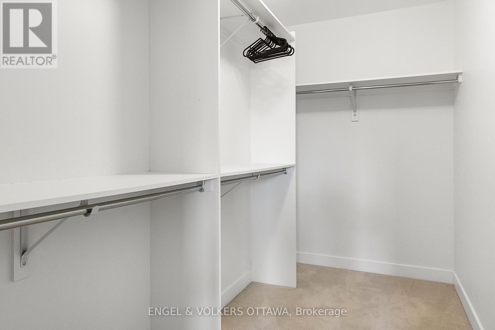 430 Markdale Terrace, Ottawa, ON - Indoor With Storage