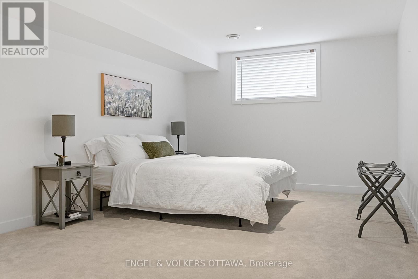 430 Markdale Terrace, Ottawa, ON - Indoor Photo Showing Bedroom