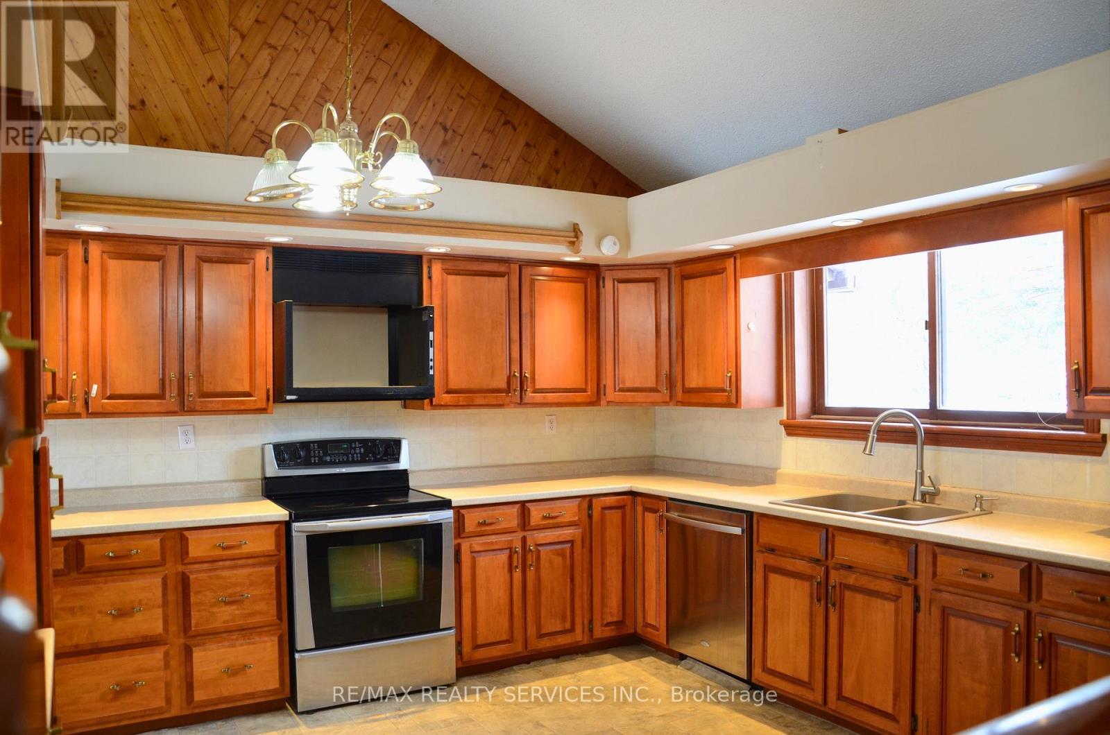 Kitchen - 1045 Tremaine Avenue S, North Perth, ON - Indoor Photo Showing Kitchen With Double Sink