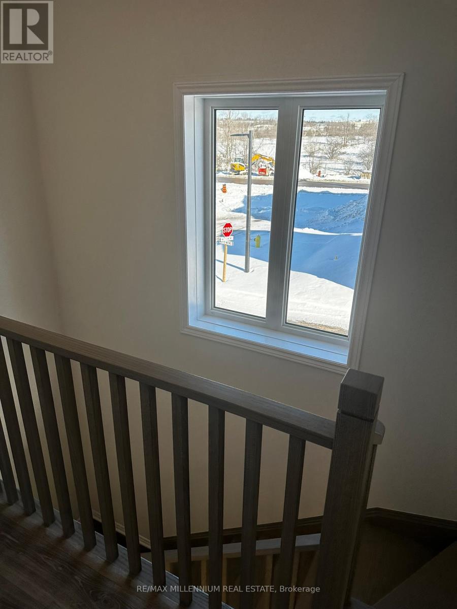 103 Watts Mews, Kawartha Lakes, ON - Indoor Photo Showing Other Room