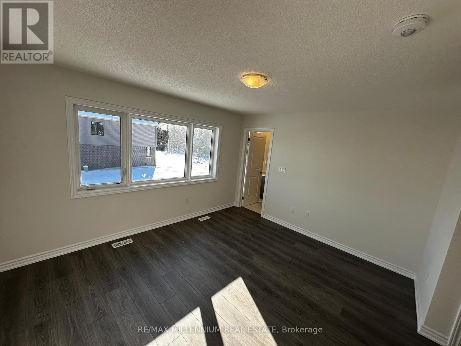 103 Watts Mews, Kawartha Lakes, ON - Indoor Photo Showing Other Room