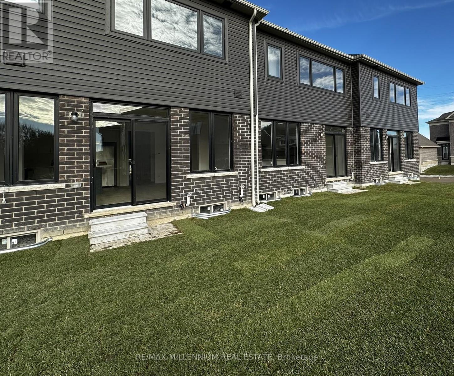 103 Watts Mews, Kawartha Lakes, ON - Outdoor