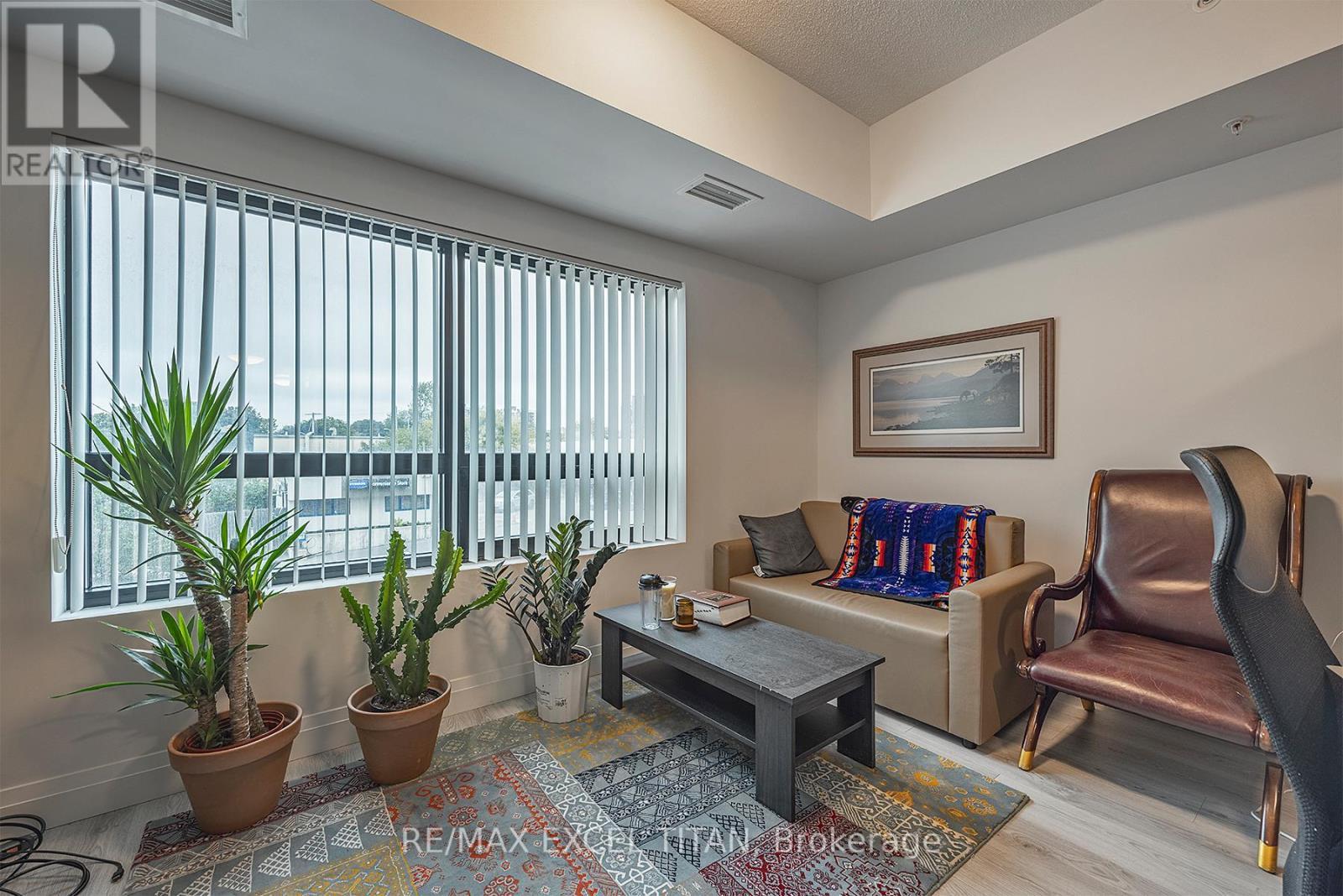 227 - 652 Princess Street, Kingston, ON - Indoor