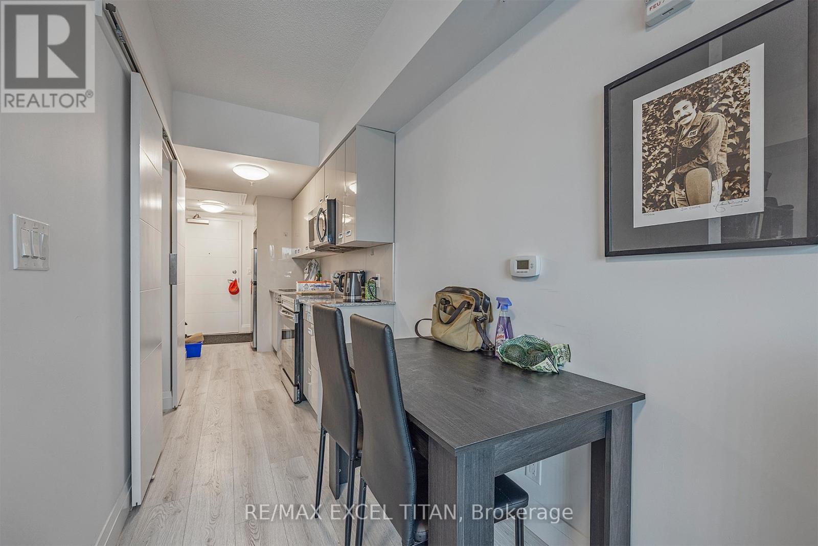 227 - 652 Princess Street, Kingston, ON - Indoor