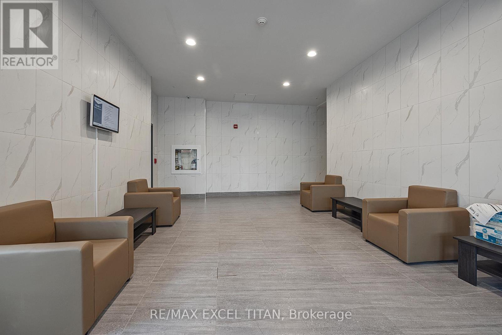 227 - 652 Princess Street, Kingston, ON - Indoor