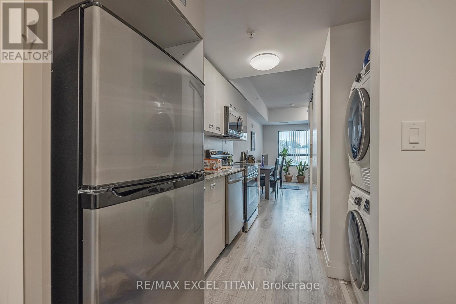 227 - 652 Princess Street, Kingston, ON - Indoor Photo Showing Laundry Room
