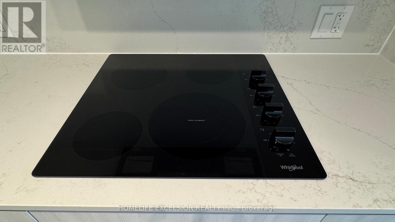 1226 - 5858 Yonge Street, Toronto, ON - Indoor