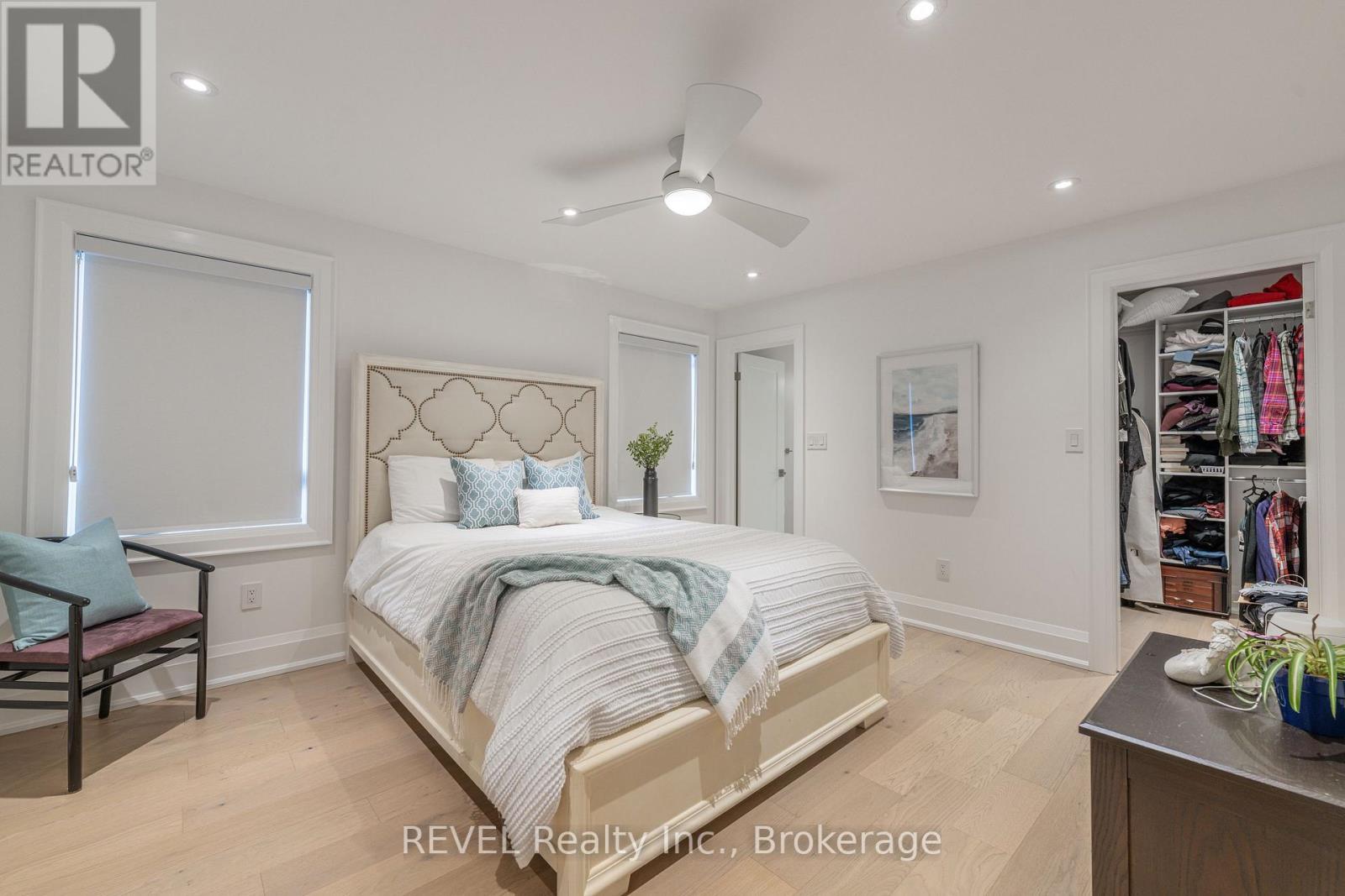 7515 Sherrilee Crescent, Niagara Falls (Brown), ON - Indoor Photo Showing Bedroom