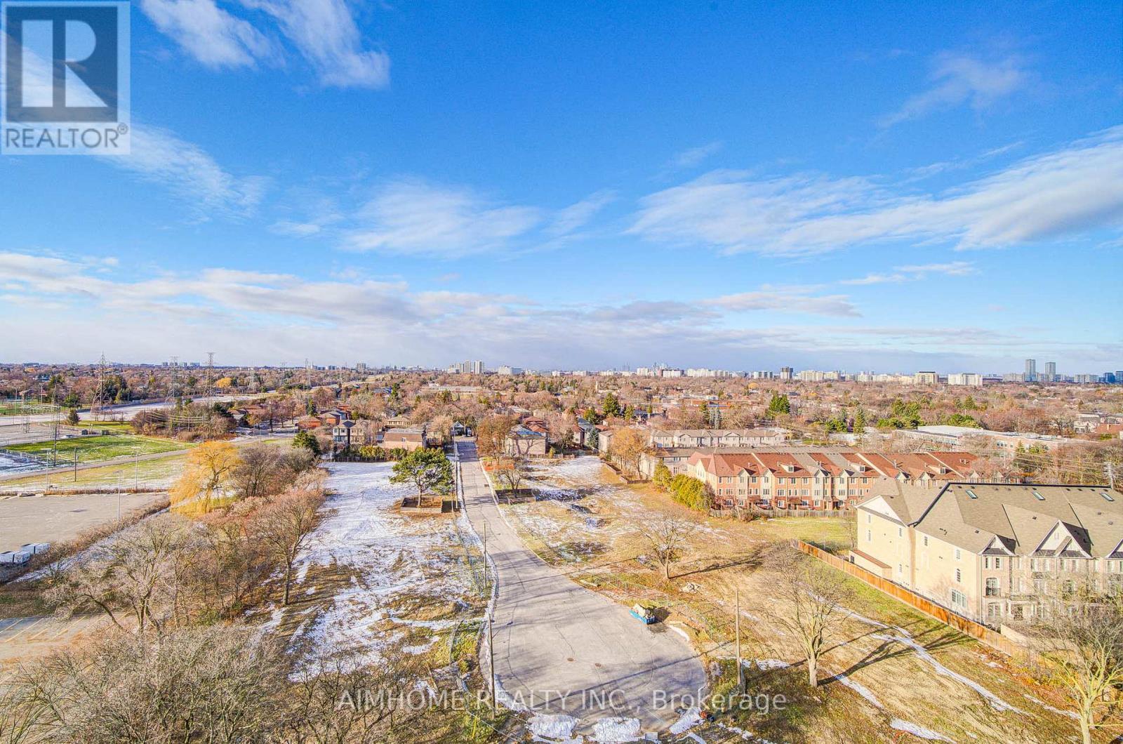 1125 - 5858 Yonge St Street, Toronto, ON - Outdoor With View