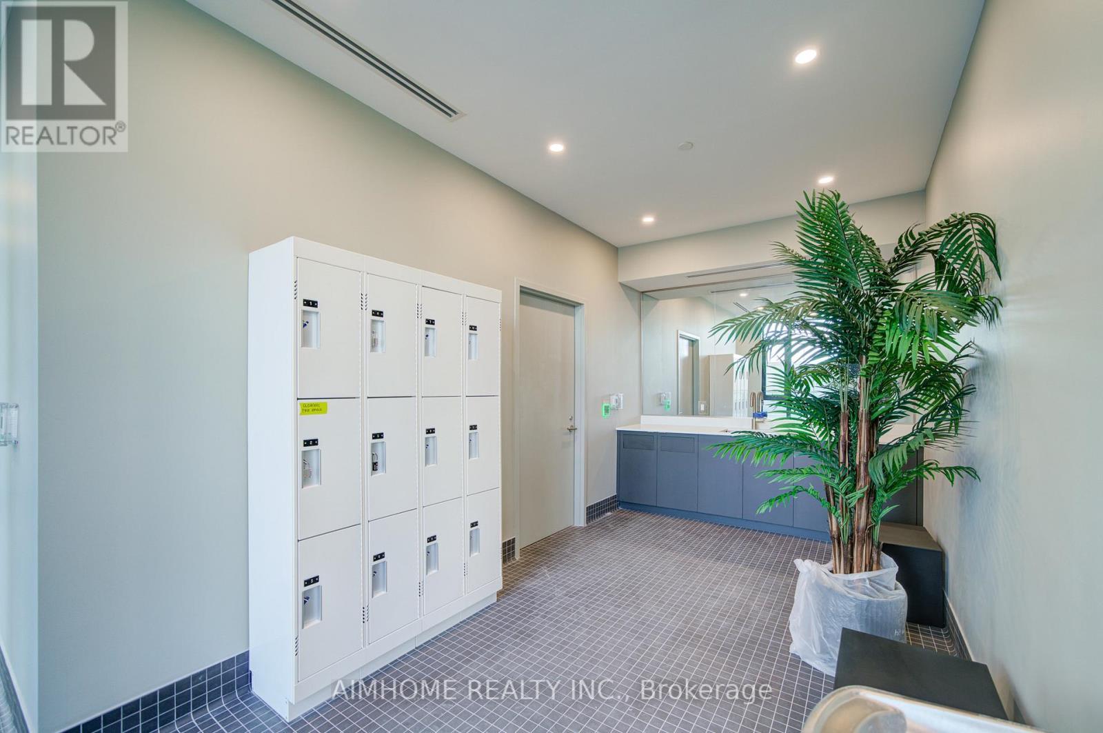 1125 - 5858 Yonge St Street, Toronto, ON - Indoor Photo Showing Other Room