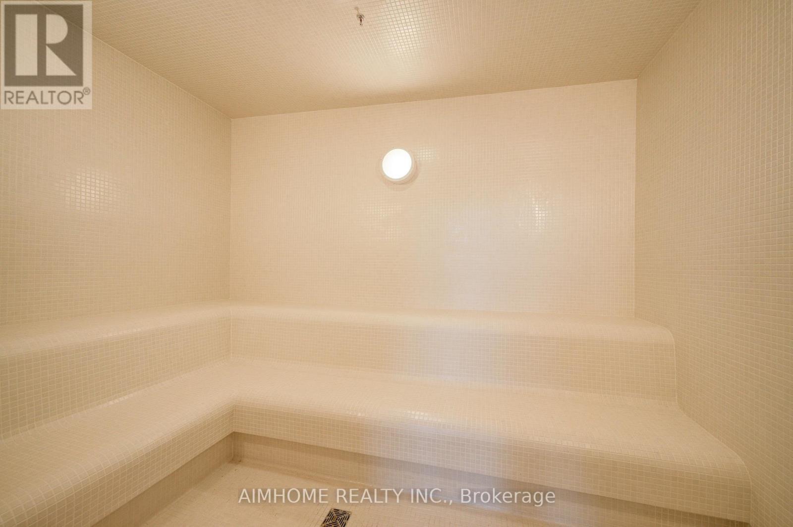 1125 - 5858 Yonge St Street, Toronto, ON - Indoor