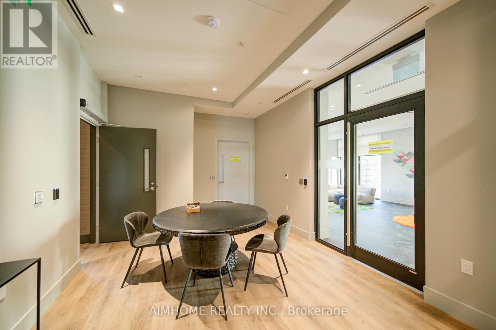 1125 - 5858 Yonge St Street, Toronto, ON - Indoor Photo Showing Dining Room