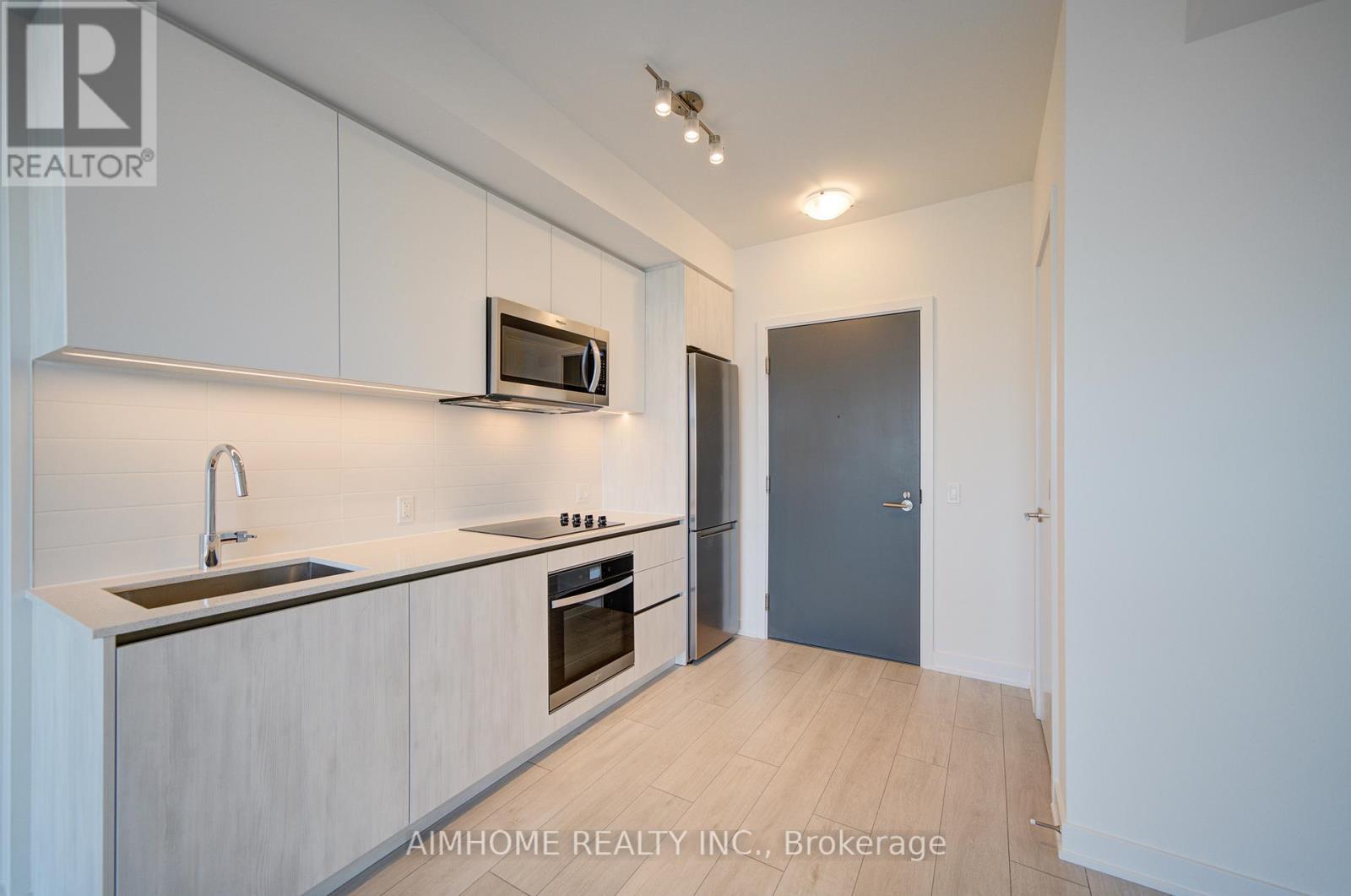 1125 - 5858 Yonge St Street, Toronto, ON - Indoor Photo Showing Kitchen