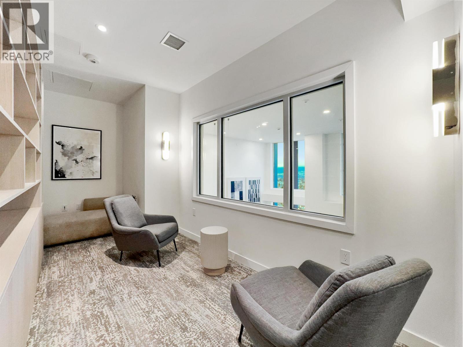 19Xx 5685 Halley Avenue, Burnaby, BC - Indoor Photo Showing Other Room