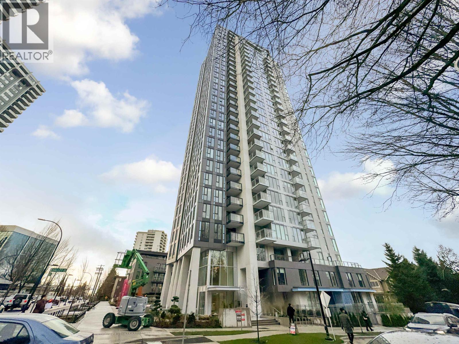 19Xx 5685 Halley Avenue, Burnaby, BC - Outdoor With Facade
