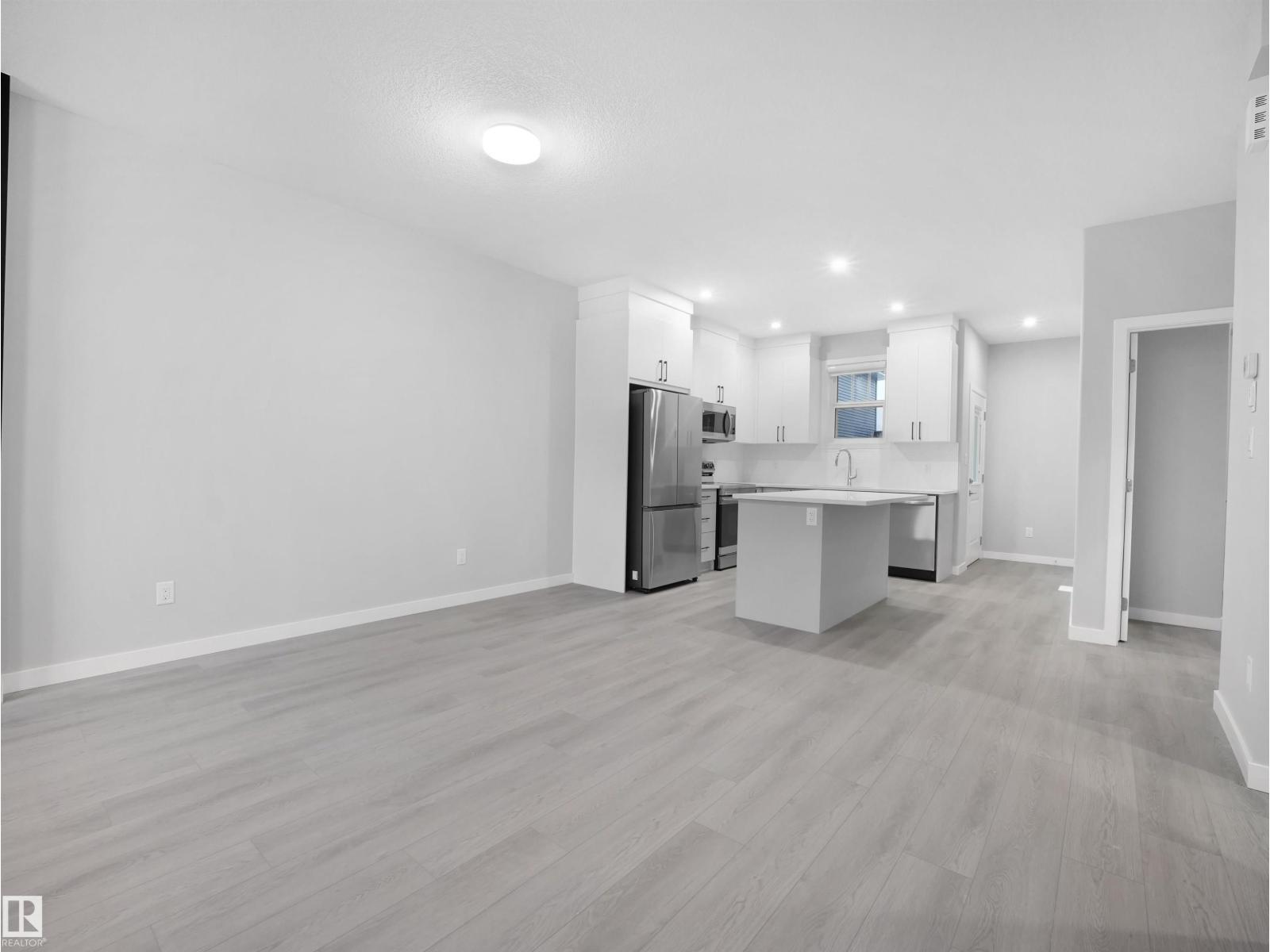 3331 Roy Brown Wy Nw, Edmonton, AB - Indoor Photo Showing Kitchen