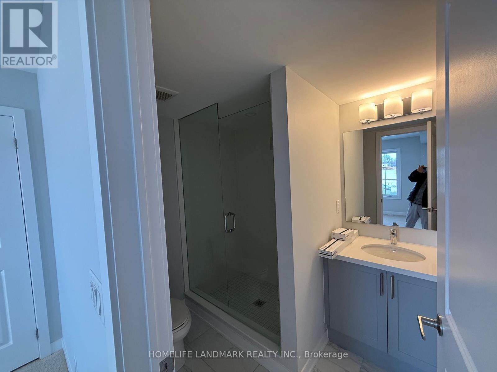 87 York Downs Boulevard, Markham, ON - Indoor Photo Showing Bathroom