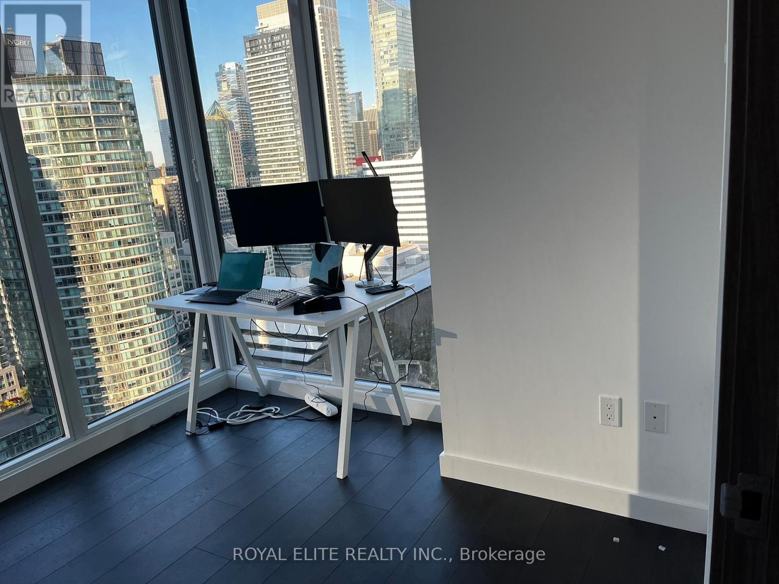 2603 - 1 Concord Cityplace Way, Toronto, ON - Indoor