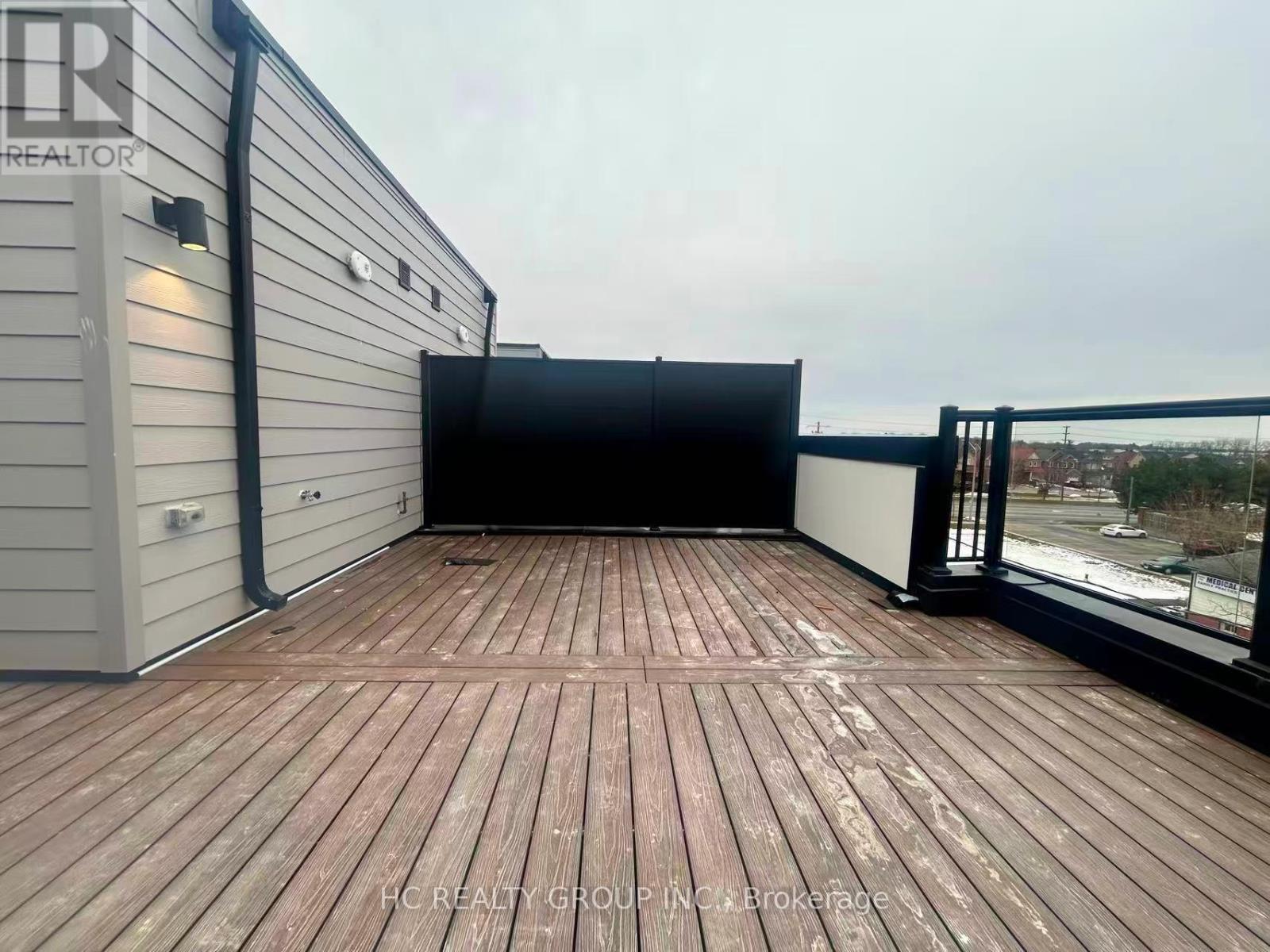 517 - 30 Markdale Lane, Markham, ON - Outdoor With Exterior