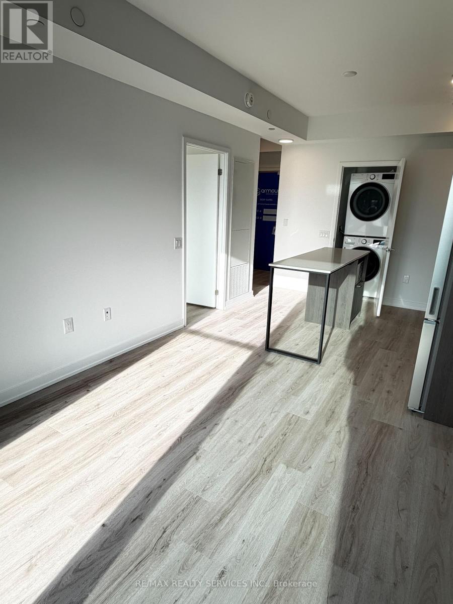 2109 - 395 Square One Drive, Mississauga, ON - Indoor Photo Showing Other Room