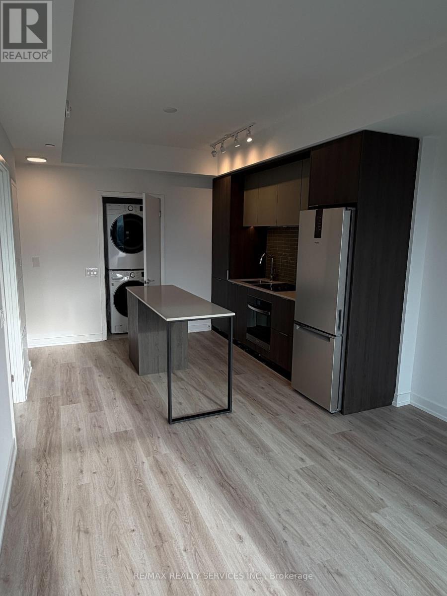 2109 - 395 Square One Drive, Mississauga, ON - Indoor Photo Showing Kitchen