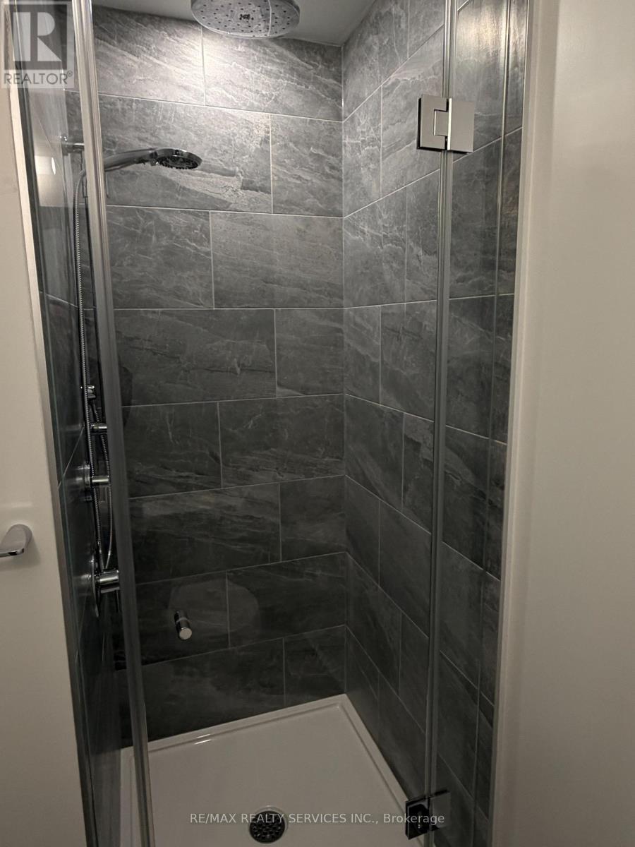 2109 - 395 Square One Drive, Mississauga, ON - Indoor Photo Showing Bathroom
