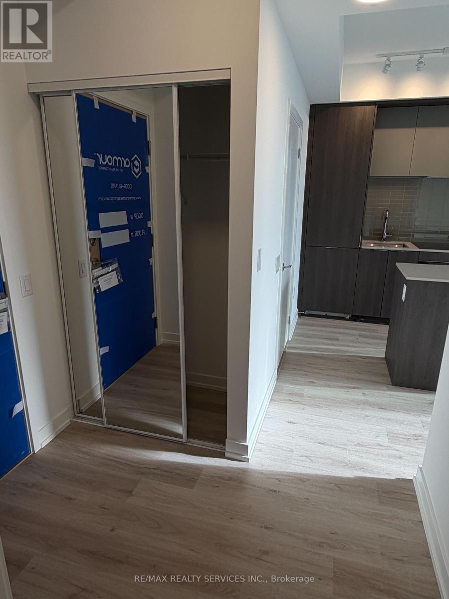 2109 - 395 Square One Drive, Mississauga, ON - Indoor