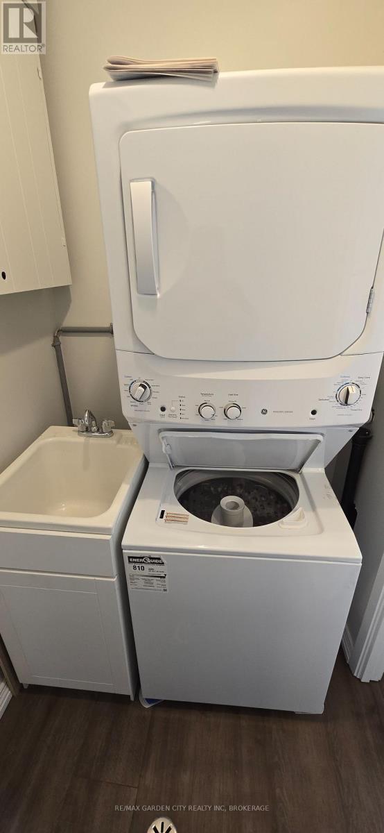 33 - 151 Parnell Road, St. Catharines (Vine/Linwell), ON - Indoor Photo Showing Laundry Room