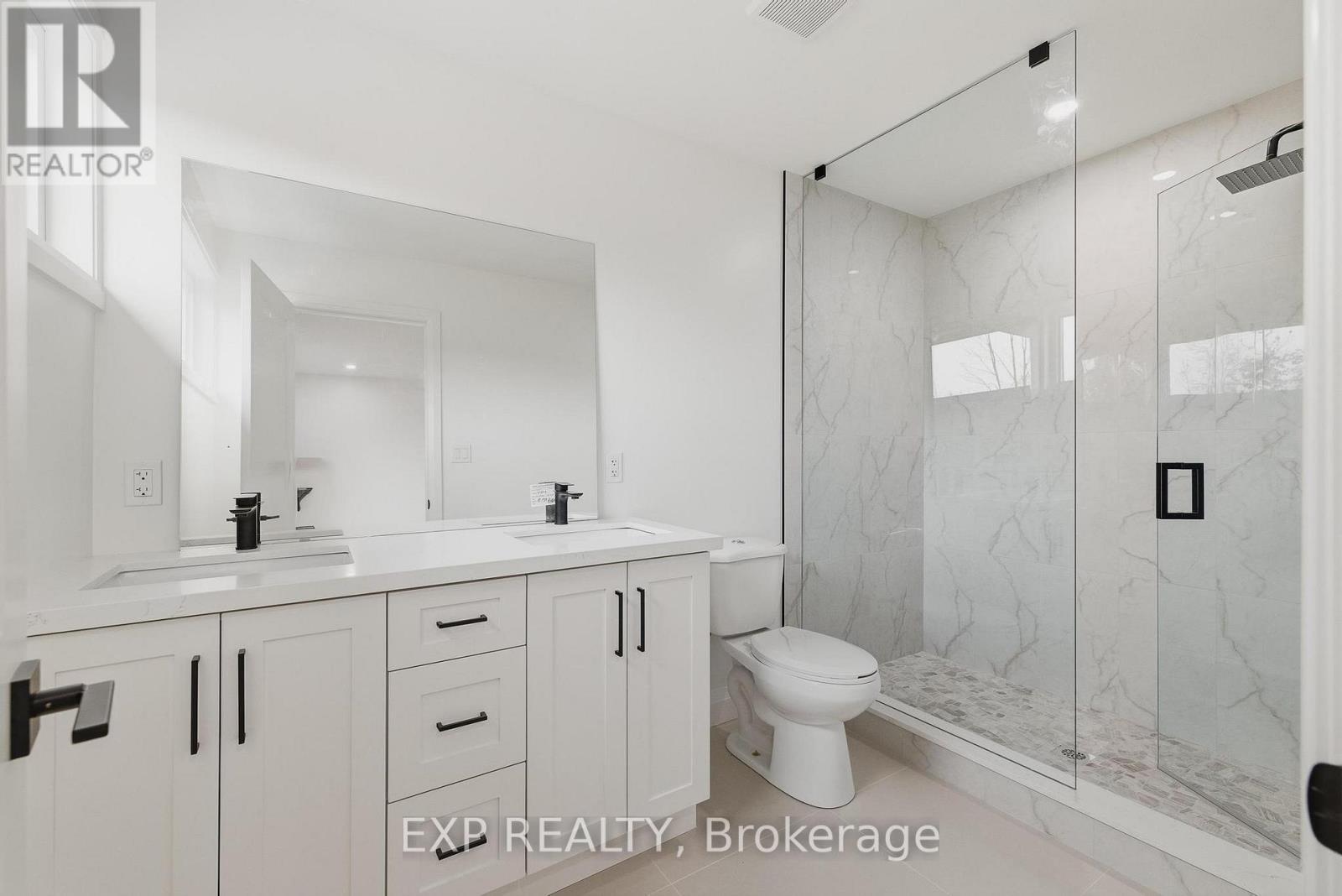 133 Pugh Street, Perth East, ON - Indoor Photo Showing Bathroom