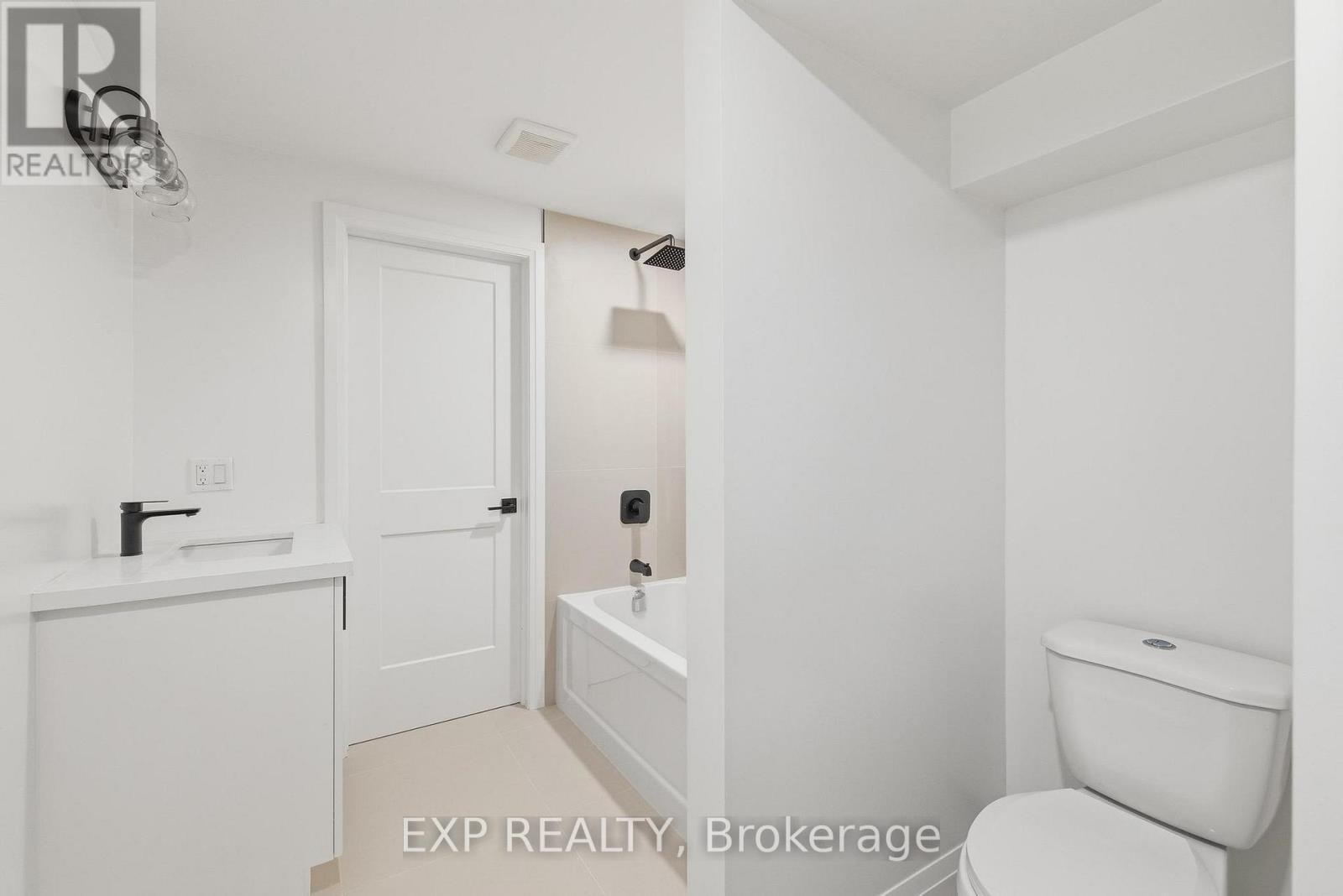 133 Pugh Street, Perth East, ON - Indoor Photo Showing Bathroom